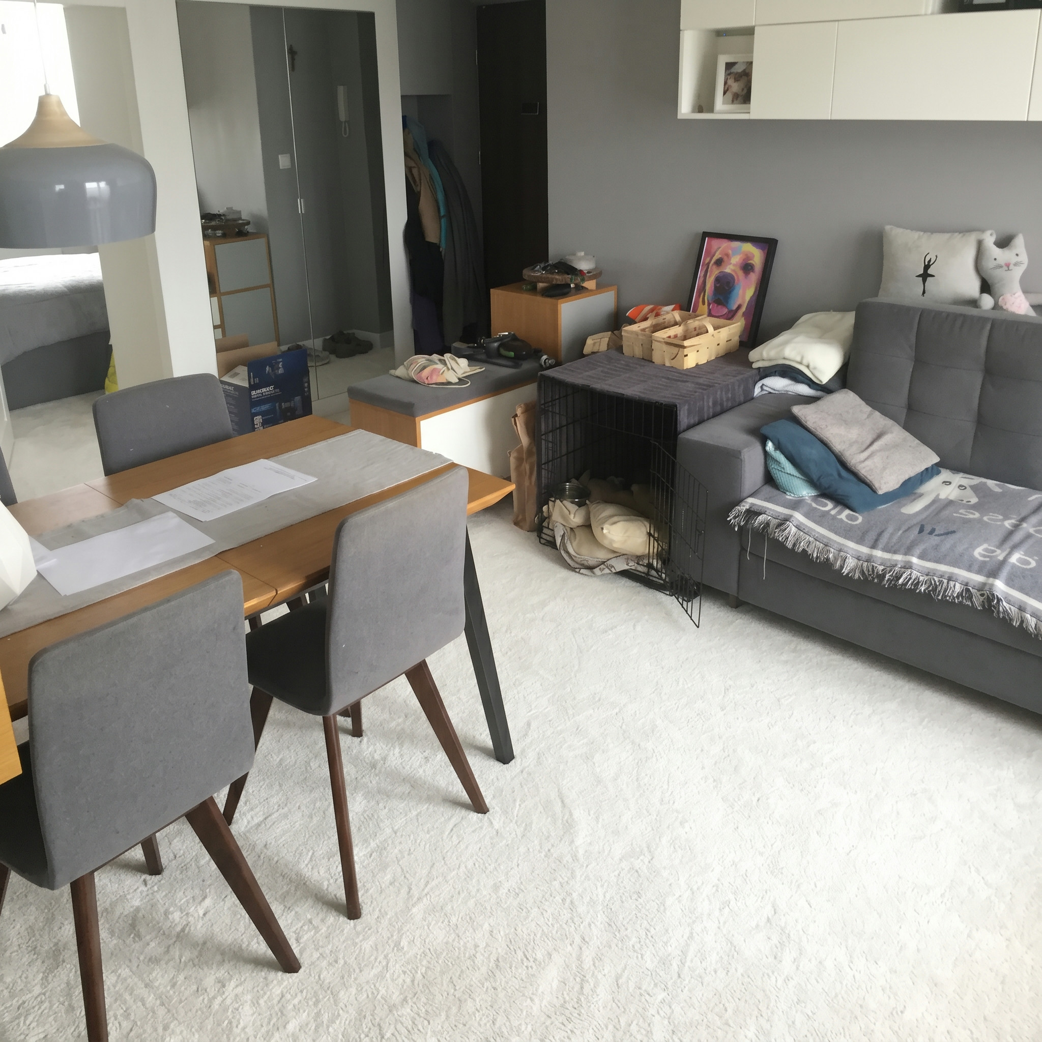 Widok modern living room indoor edytowany przez AI dla Testing.